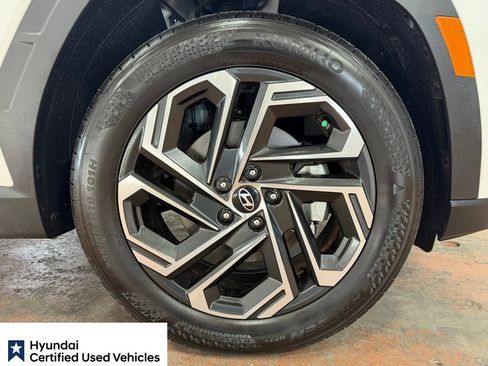Certified 2025 Hyundai Tucson Limited FWD image 9