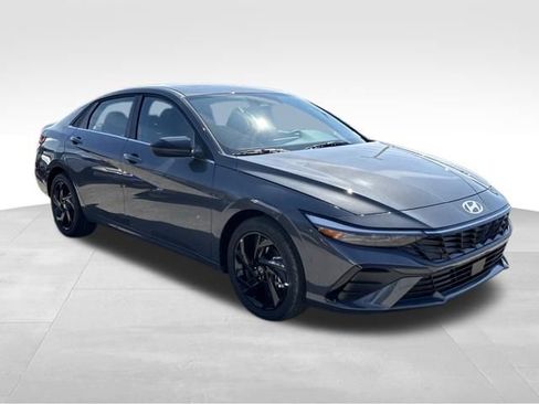 New 2026 Hyundai Elantra SEL Sport Premium FWD image 7