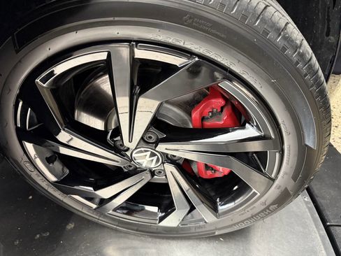 Used 2024 Volkswagen Jetta GLI Autobahn w/ GLI Black Package image 30