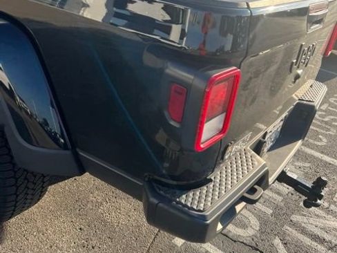 Used 2025 Jeep Gladiator Sport AWD/4WD image 7