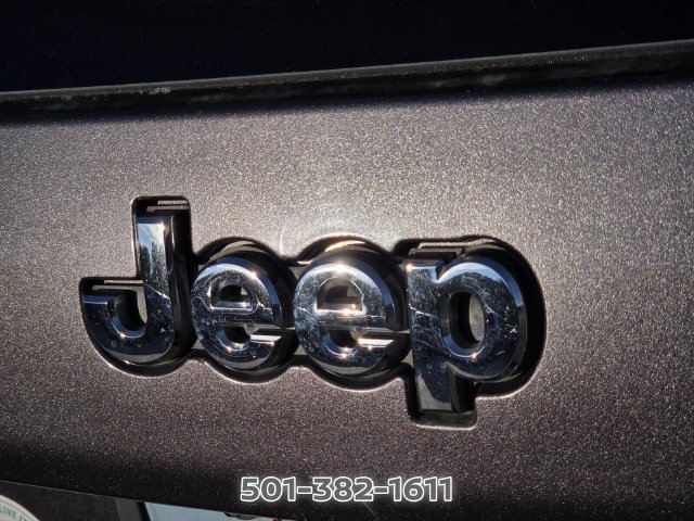 Used 2019 Jeep Cherokee Limited w/ Technology Group AWD/4WD image 10