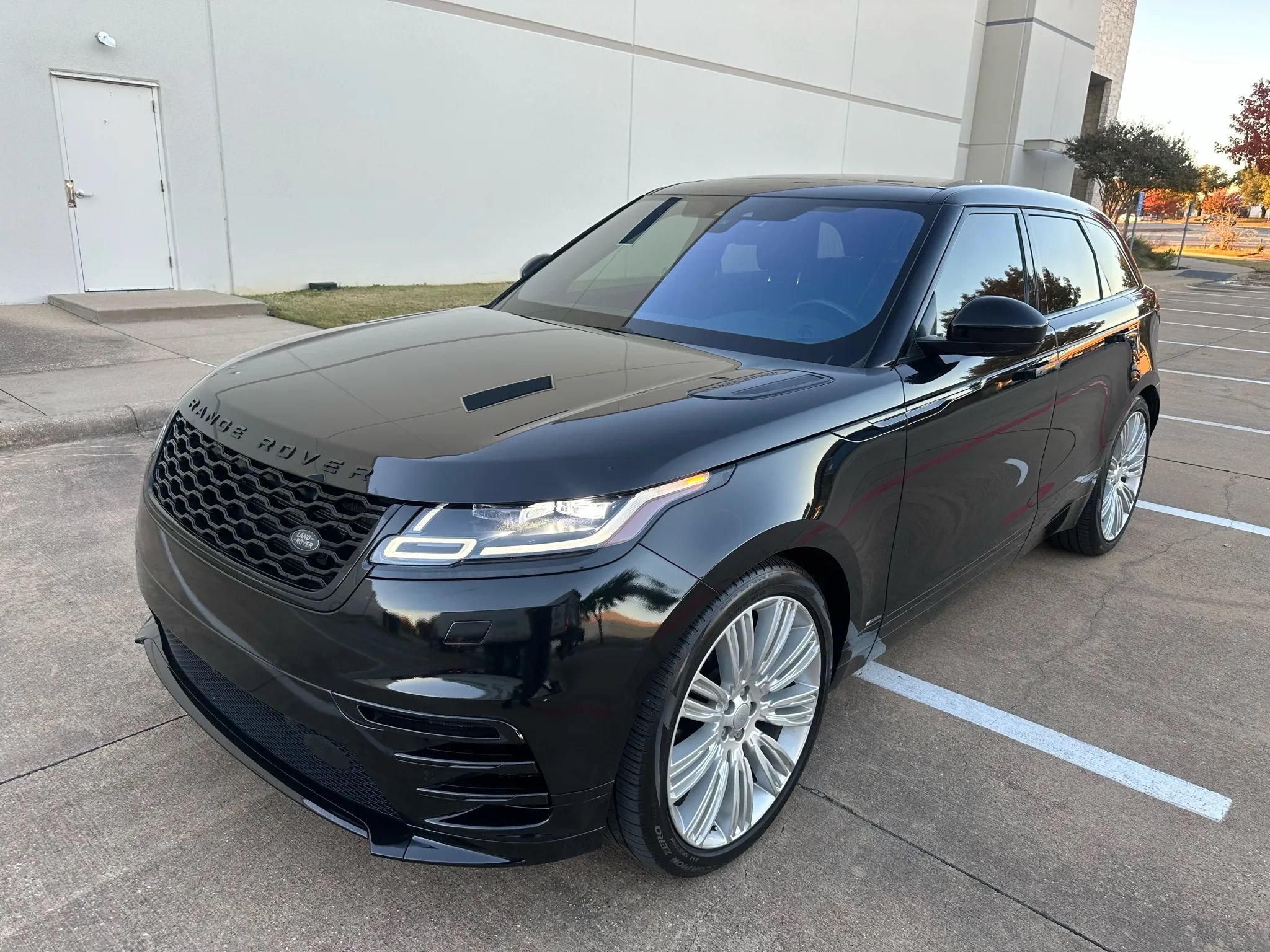 Used 2020 Land Rover Range Rover Velar R-Dynamic S AWD/4WD image 1