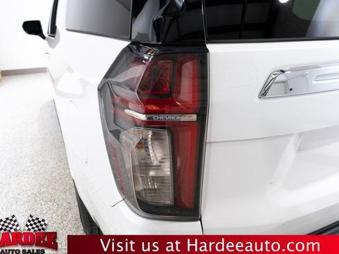 Used 2021 Chevrolet Suburban LT w/ Rear Media and Nav Package RWD image 9