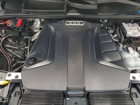 Used 2023 Audi Q7 2.0T Premium Plus w/ Premium Plus Package AWD/4WD image 9
