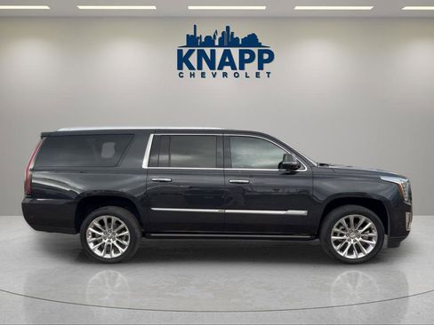 Used 2019 Cadillac Escalade ESV Premium Luxury image 5