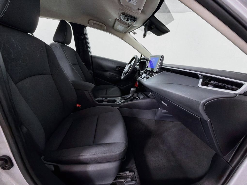 Used 2024 Toyota Corolla LE FWD image 30