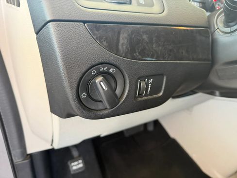 Used 2015 Dodge Grand Caravan SE w/ Quick Order Package 29E SE FWD image 11