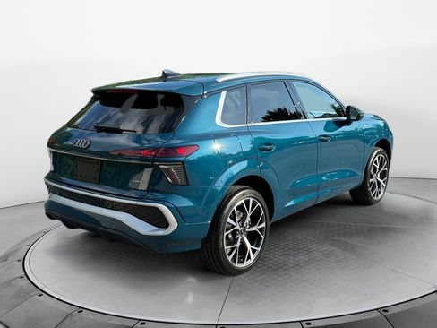 New 2026 Audi Q3 quattro 2.0T AWD/4WD image 7