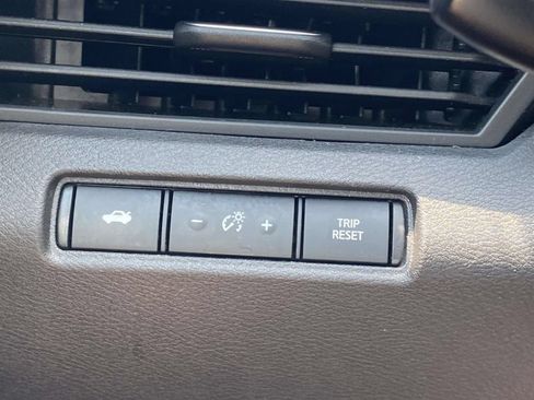 Used 2025 Nissan Altima 2.5 S FWD image 28