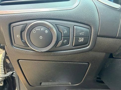Used 2019 Ford Edge Titanium AWD/4WD image 6