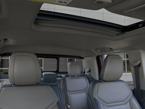 New 2025 Ford Maverick Lariat image 12