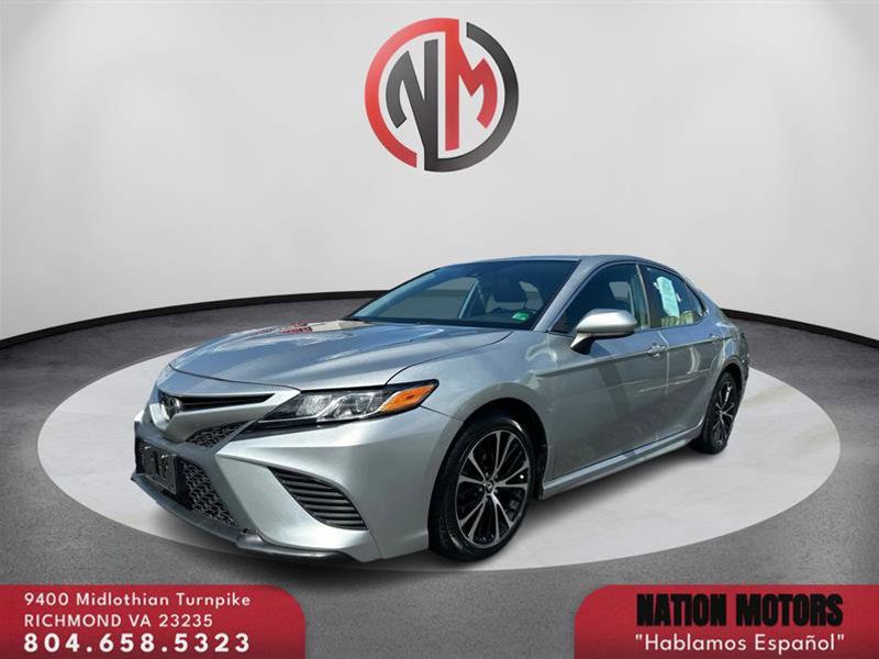 Used 2020 Toyota Camry SE image 1