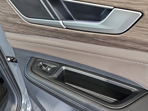 New 2026 Volkswagen Atlas SEL image 16