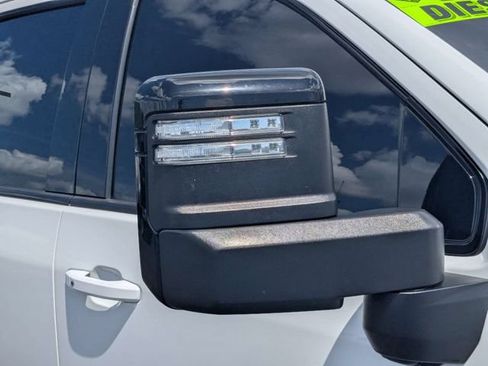 Used 2022 GMC Sierra 2500 AT4 w/ AT4 Premium Plus Package AWD/4WD image 10