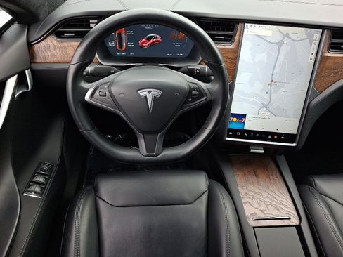 Used 2018 Tesla Model S 100D image 11