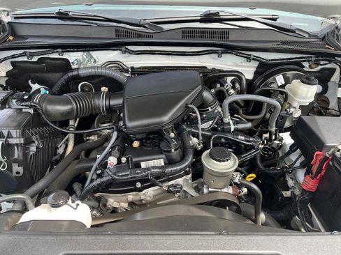 Used 2020 Toyota Tacoma SR image 13