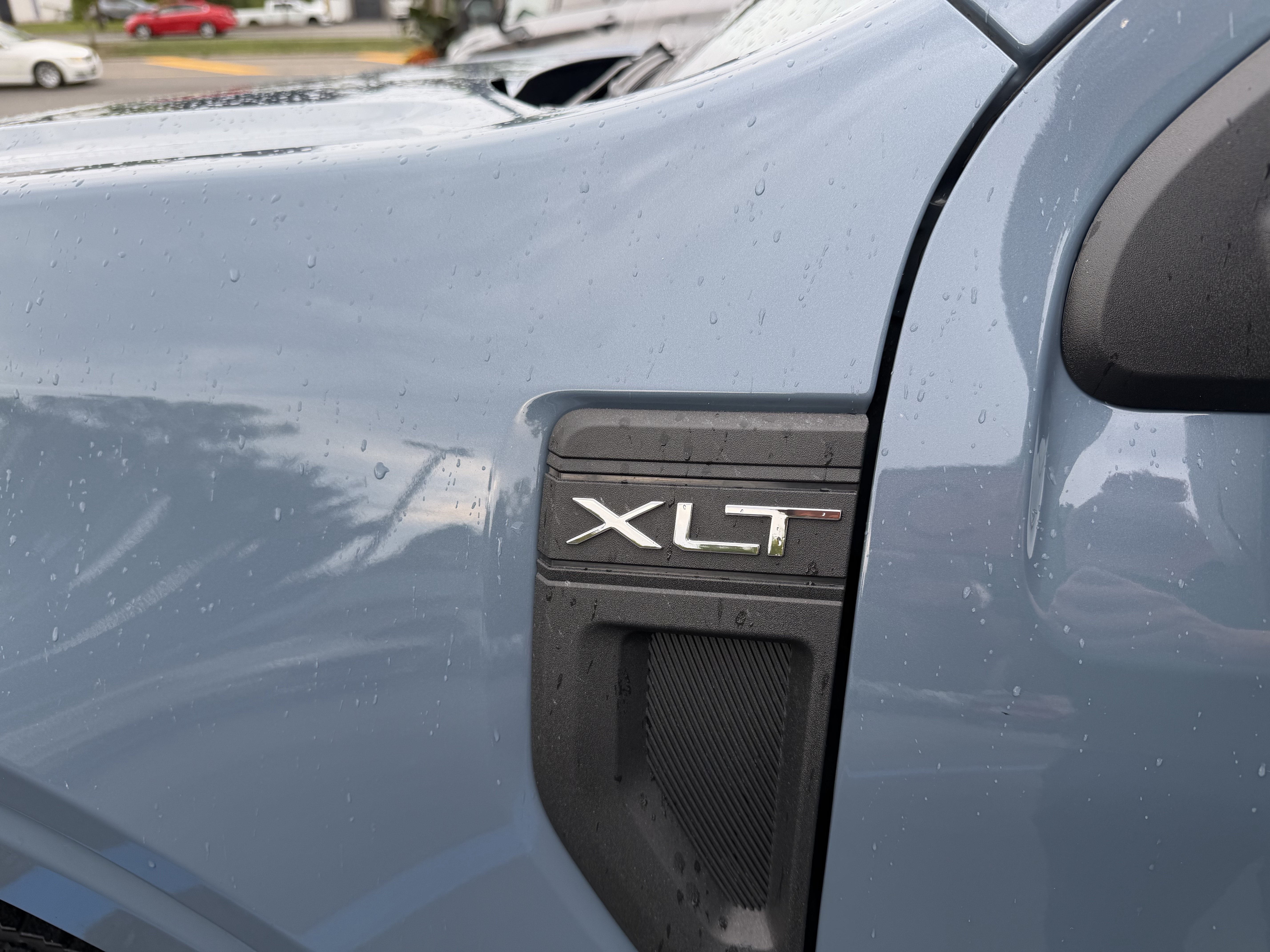 Used 2025 Ford Maverick XLT w/ XLT Luxury Package AWD/4WD image 9