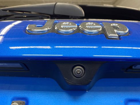 Certified 2024 Jeep Compass Limited image 28