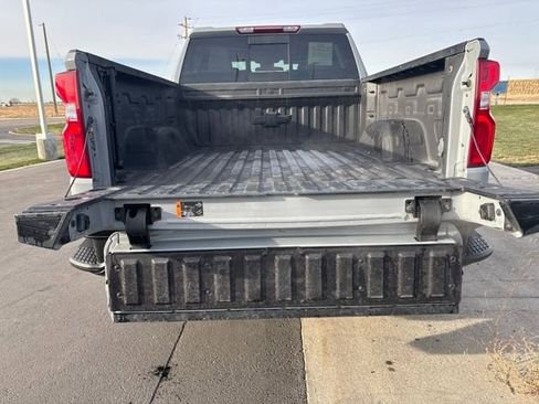 Used 2024 Chevrolet Silverado 1500 LT Trail Boss w/ Convenience Package II image 25