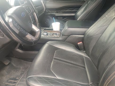 Used 2018 Ford Expedition Platinum RWD image 7