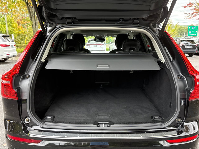 Certified 2024 Volvo XC60 B5 Core w/ Climate Package AWD/4WD image 25