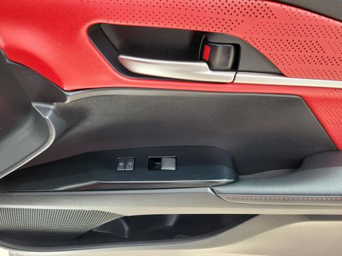 Used 2025 Toyota Camry XSE w/ Premium Plus Package image 29