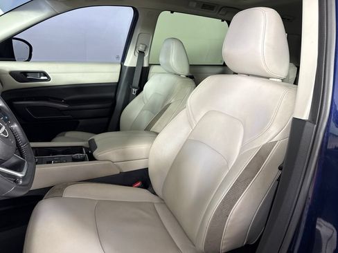 Used 2023 Nissan Pathfinder SL w/ SL Premium Package AWD/4WD image 15
