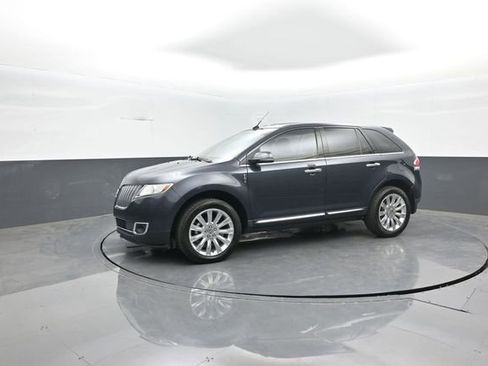 Used 2014 Lincoln MKX FWD w/ Equipment Group 101A image 4