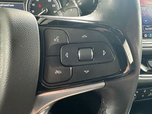 Used 2023 Buick Enclave Essence AWD/4WD image 35