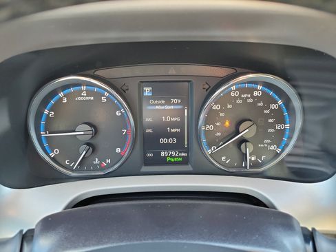 Used 2016 Toyota RAV4 Limited image 26