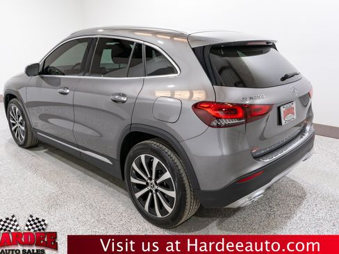 Used 2022 Mercedes-Benz GLA 250 4MATIC w/ Premium Package Lite image 3