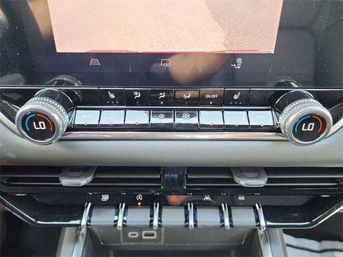 New 2026 GMC Canyon Elevation w/ Convenience Package image 21