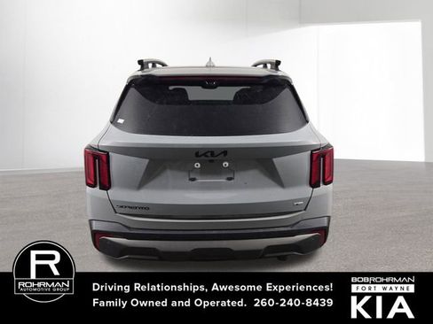 Certified 2025 Kia Sorento SX Prestige image 8