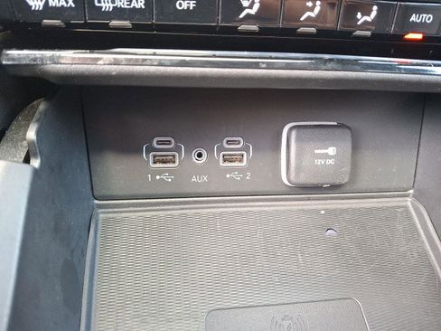 Used 2023 Jeep Grand Cherokee Altitude image 24