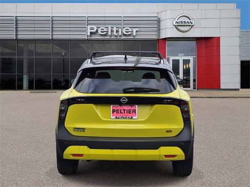 New 2025 Nissan Kicks SR image 4