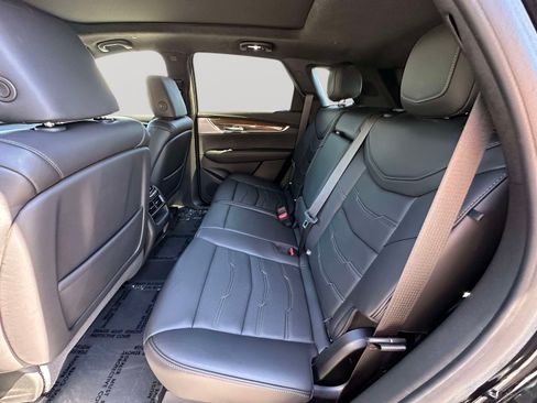 Used 2024 Cadillac XT5 Premium Luxury w/ Platinum Package AWD/4WD image 33