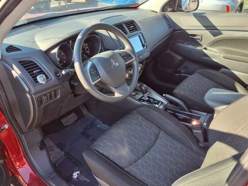 Used 2024 Mitsubishi Outlander Sport ES image 9