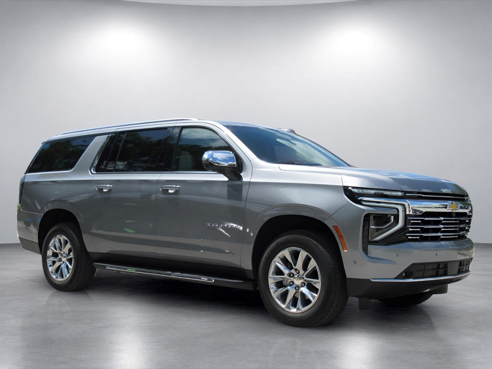 Used 2026 Chevrolet Suburban Premier AWD/4WD image 1