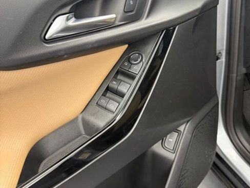 Used 2025 Chevrolet Equinox ACTIV image 36