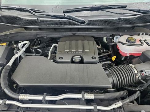 Used 2025 Chevrolet Silverado 1500 Custom Trail Boss w/ Turbomax Blackout Package AWD/4WD image 22