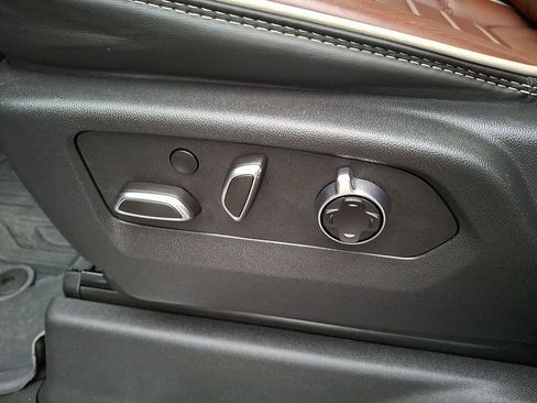 Used 2023 GMC Sierra 1500 Denali Ultimate image 10