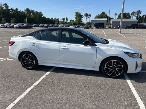 Used 2024 Nissan Sentra SR w/ SR Premium Package FWD image 3
