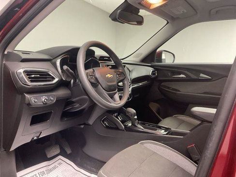 Certified 2022 Chevrolet TrailBlazer LT w/ Sun and Liftgate Package FWD image 13