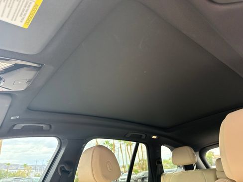 Used 2022 BMW X5 xDrive40i w/ Premium Package AWD/4WD image 28