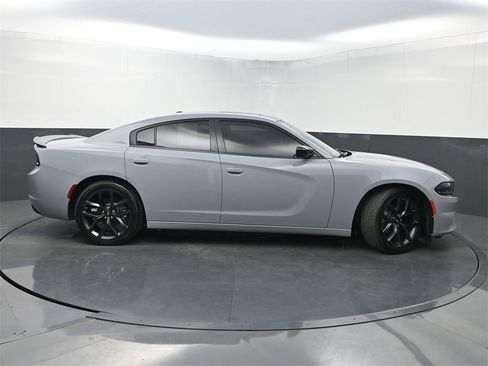 Used 2022 Dodge Charger SXT w/ Driver Convenience Group image 43