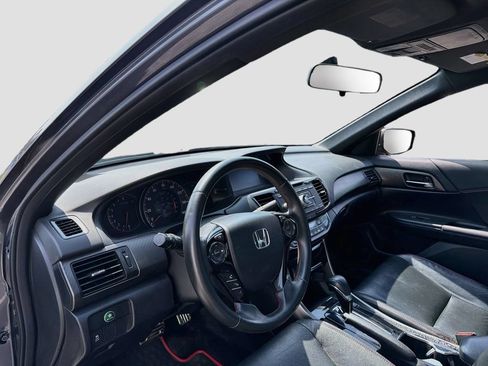 Used 2017 Honda Accord Sport Special Edition image 9