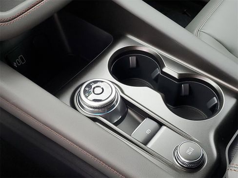 New 2026 Ford Explorer Active w/ Active Comfort Package image 22