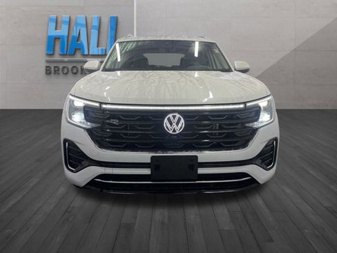 Certified 2025 Volkswagen Atlas SEL Premium R-Line image 9