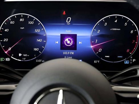 Used 2024 Mercedes-Benz GLC 300 4MATIC image 46