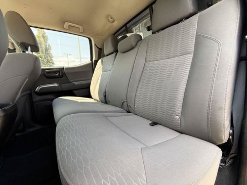 Used 2016 Toyota Tacoma SR5 w/ SR5 Appearance Package (SN) RWD image 28